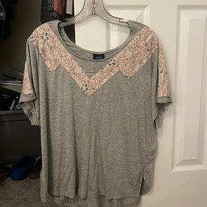 Gray buckle top